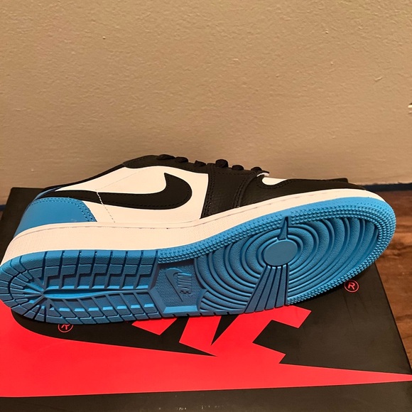 Jordan 1 Retro Low OG Black Dark Powder Blue - Picture 10 of 12